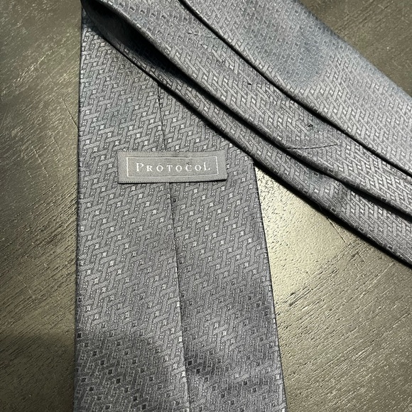 Elegant Gray Patterned silk Men's Tie Classic Men Tie - Picture 4 of 5